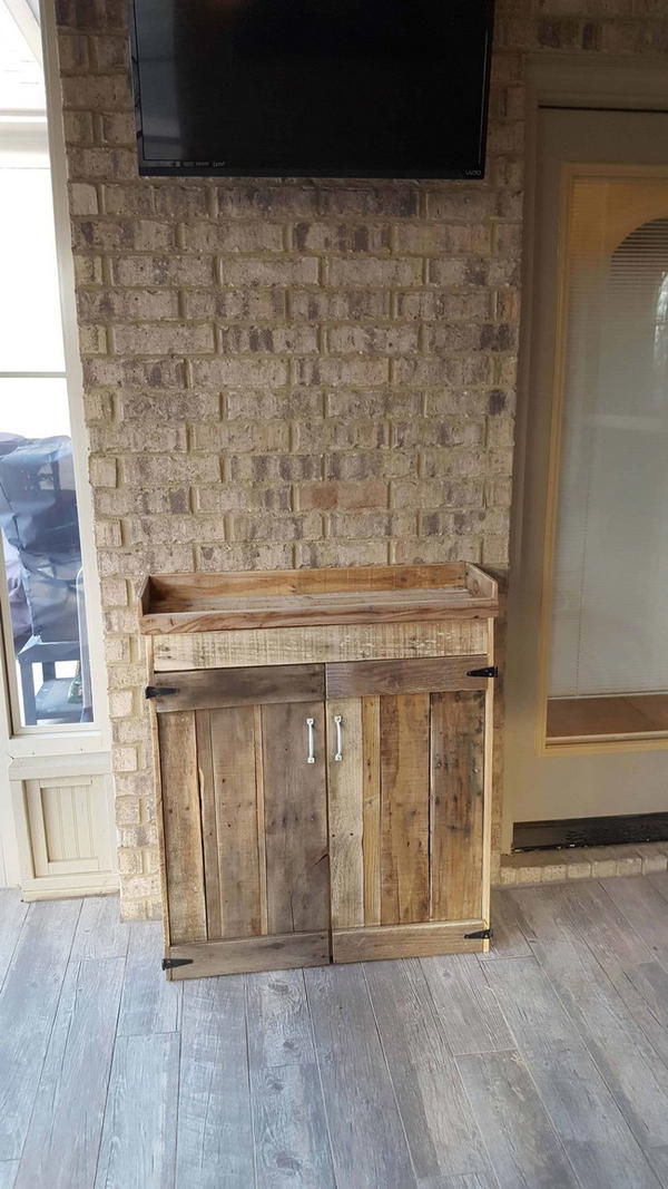 Pallet Cabinet