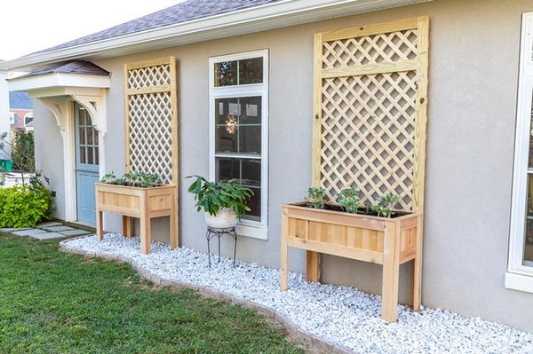 Planter with Trellis