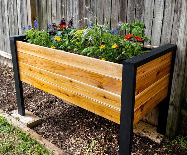 Simple Raised Planter