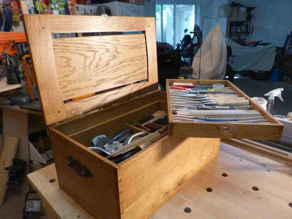 How to build a simple toolbox from scrap wood – Free plan