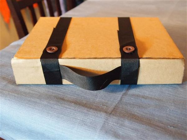 DIY Cardboard Tablet Case With Handle