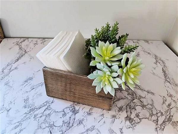 DIY Napkin Holder CenterpieceDIY Napkin Holder Centerpiece