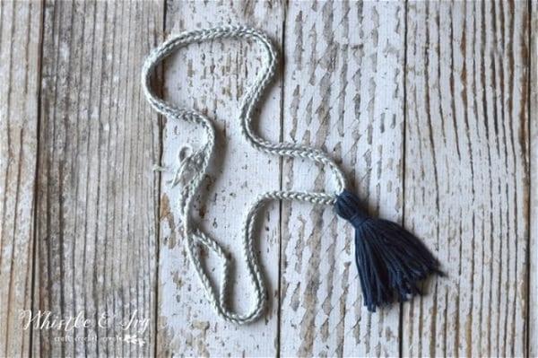 Free Crochet Tassel Necklace