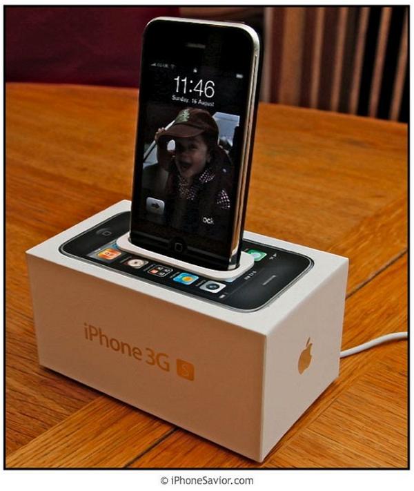 iPhone Box Dock