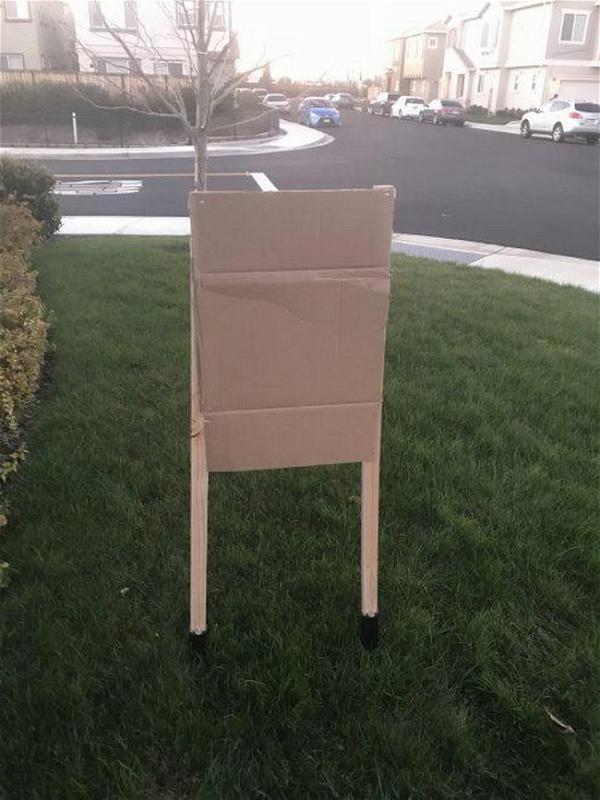 $6 Cardboard Stand