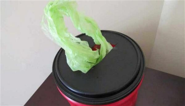 DIY Coffee Can Plastic Bag Holder
