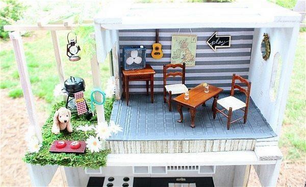 DIY Dollhouse From Crates