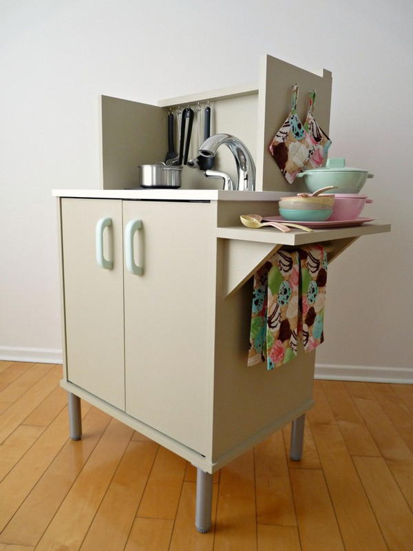 DIY Low Budget Play Kitchen