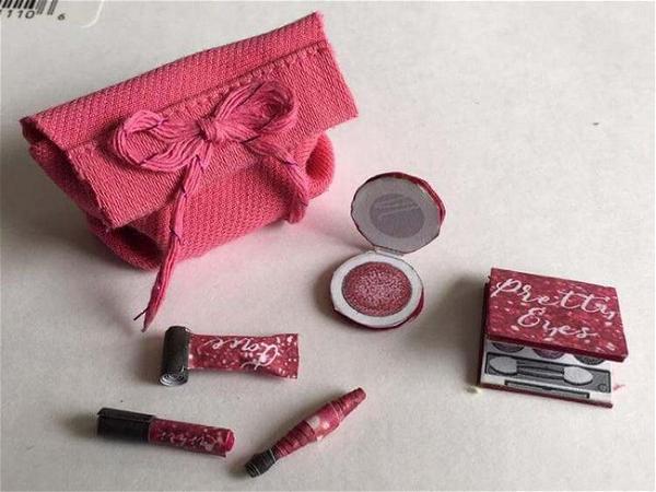 DIY Miniature Makeup Bag