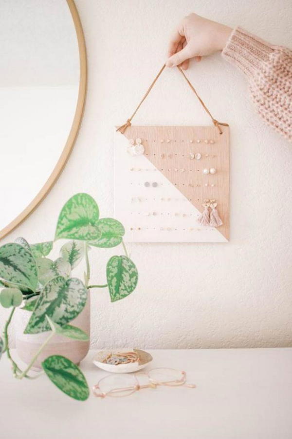 DIY Modern Earring Holder