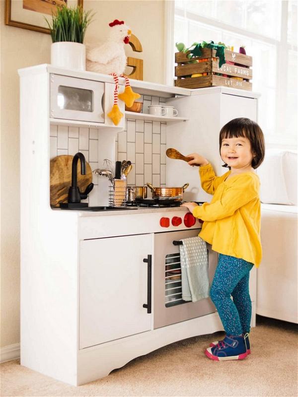 DIY Realistic Play Kitchen