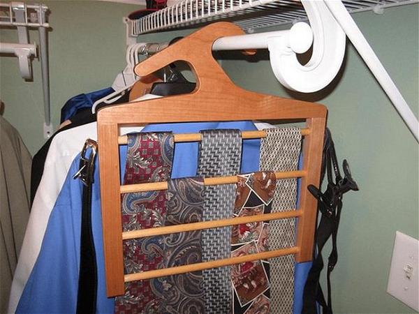 DIY Tie Rack Hanger