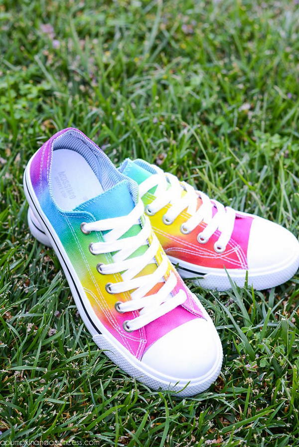 DIY Tie-dye Shoes