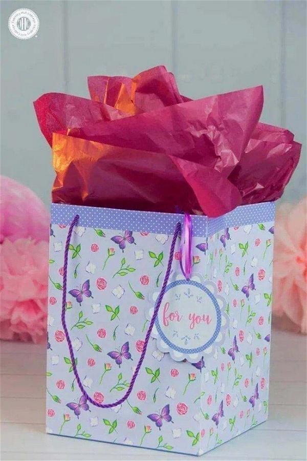 How To Craft A DIY Gift Bag