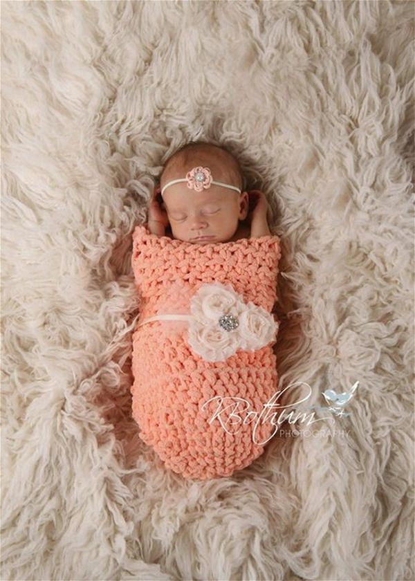 How to Crochet a Baby Cocoon In 1 Hour