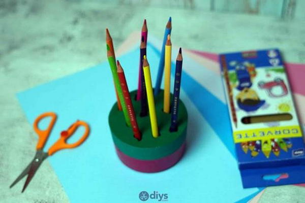 Simple Concrete Pencil Holder