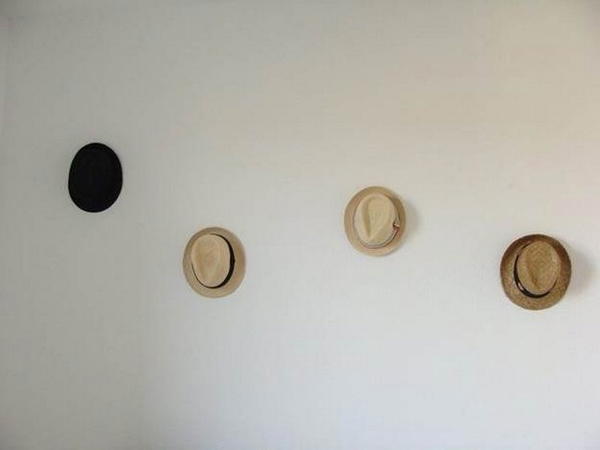 Wall-Mounted DIY Hat Rack