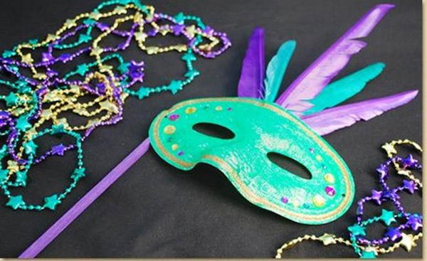 DIY Mardi Gras Mask 1