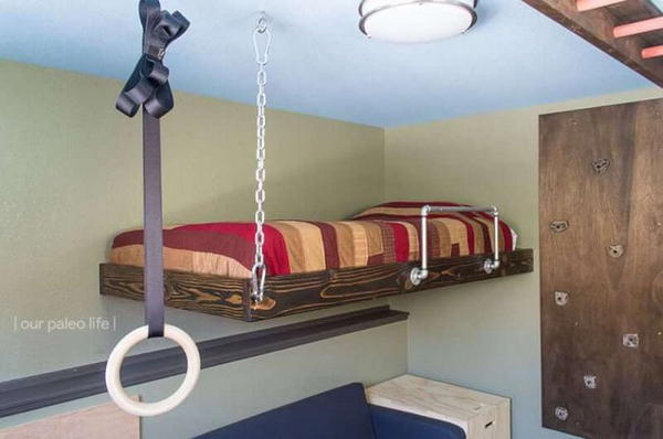 Hanging kid’s beds