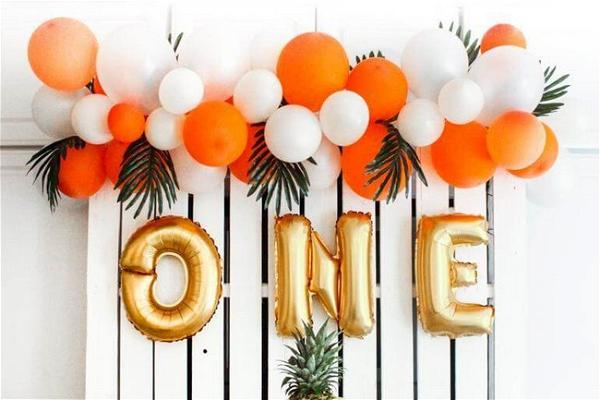 How To Make An Easy Balloon Arch