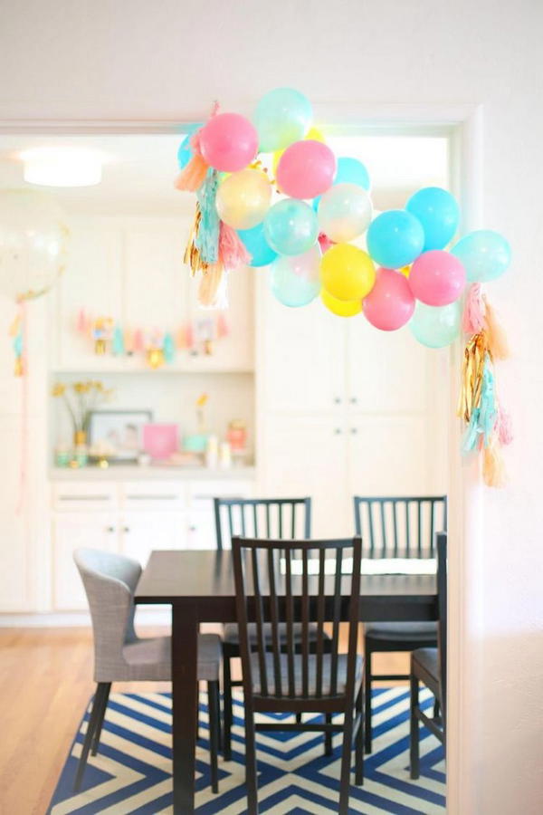 Making A Balloon Garland