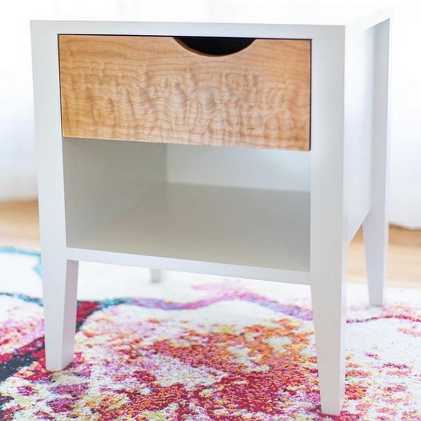 Minimalist End Table DIY