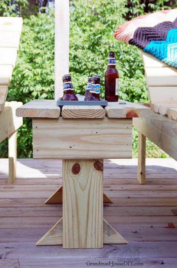 Outdoor End Table DIY