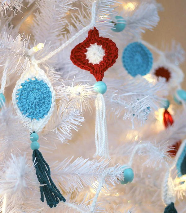 Retro Ornament Garland