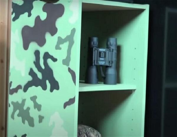 Camouflage With Spray Paint