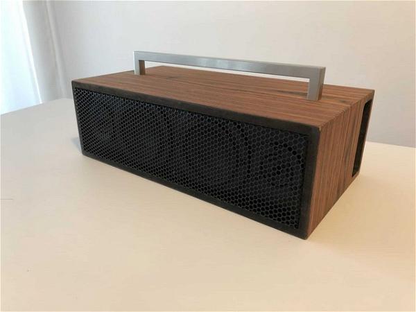 DIY Bluetooth Boombox With 12 Hours Playtime
