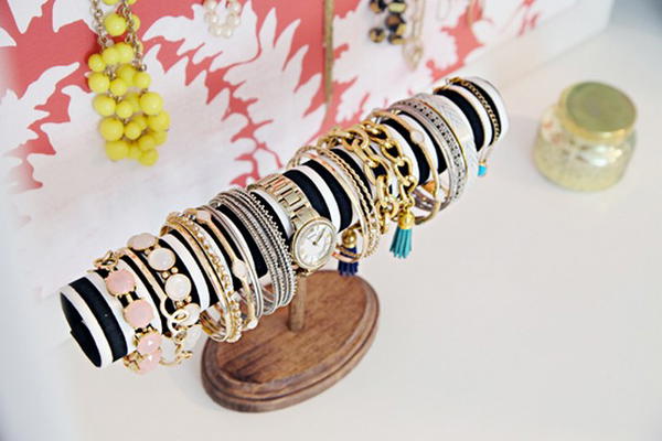 DIY Bracelet Holder Display