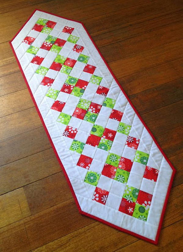 Easy Christmas Table Runner