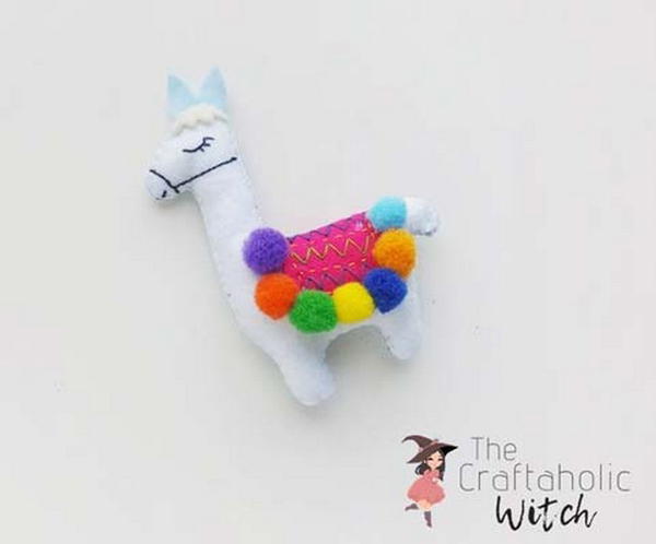 Felt Llama