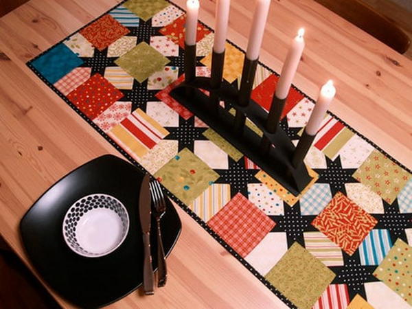 Jingle Jolly Table Runner