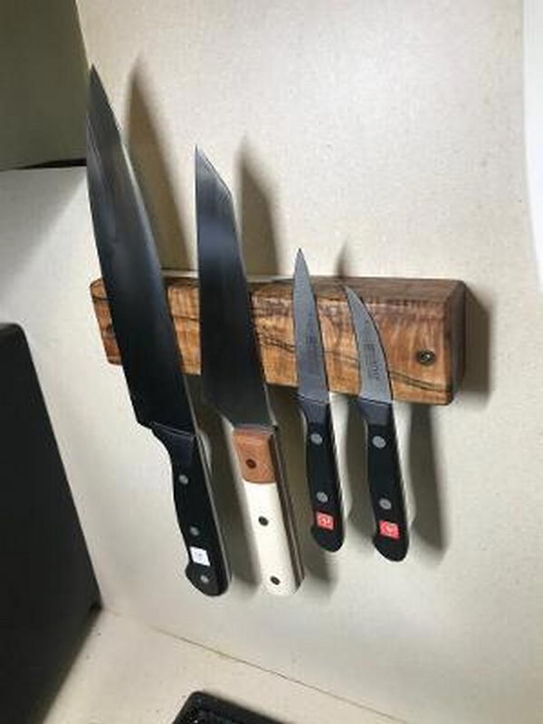 Magnetic Knife Block With Pallet Wood