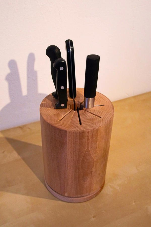 Rotating Knife Block Design