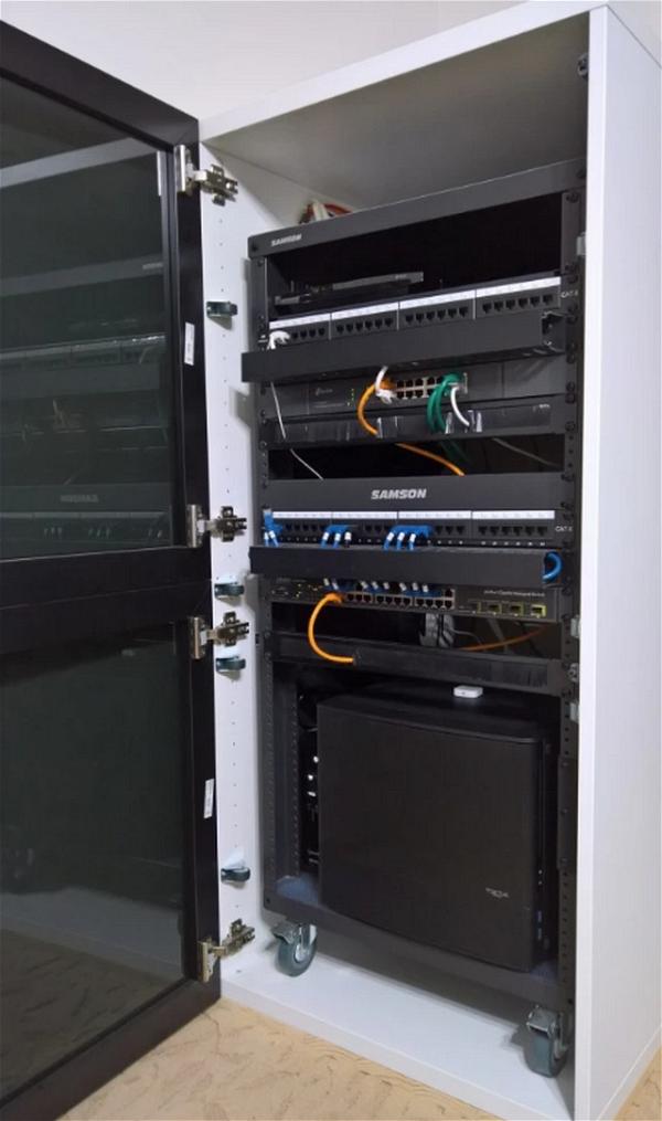 Server Rack Cabinet to DIY