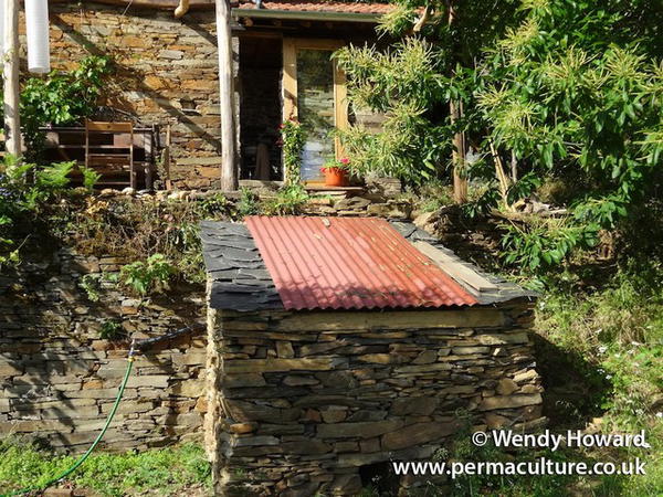 Vermicomposting Flush Toilet