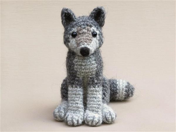 Woolfie Realistic Crochet Wolf Pattern