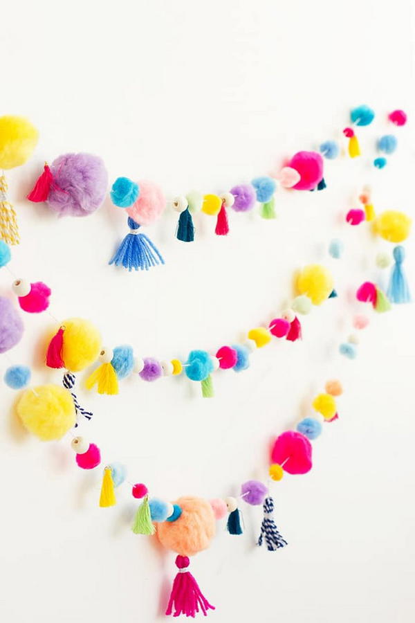 DIY Pom Pom Tassel Garland