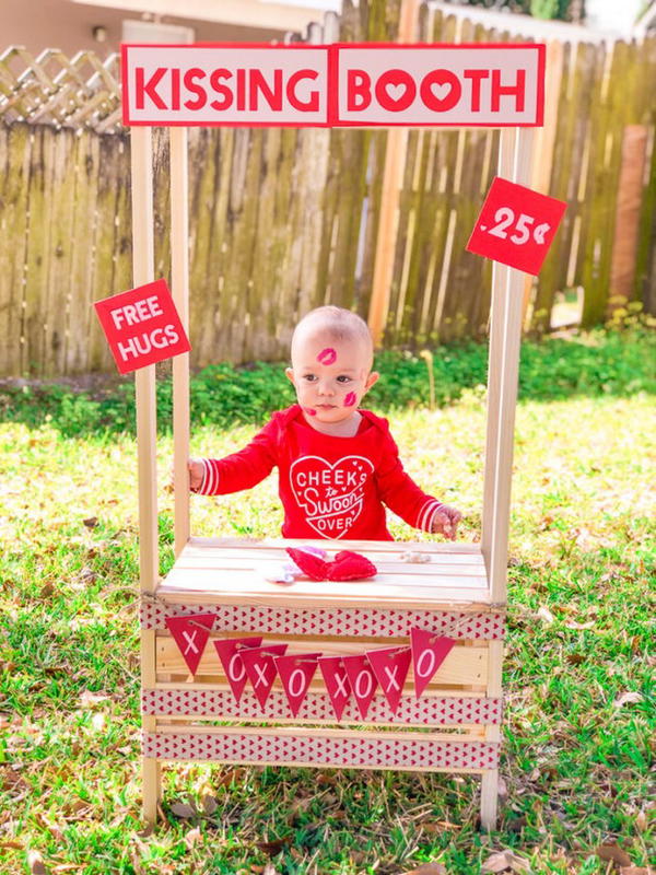 DIY Reusable Kissing Booth