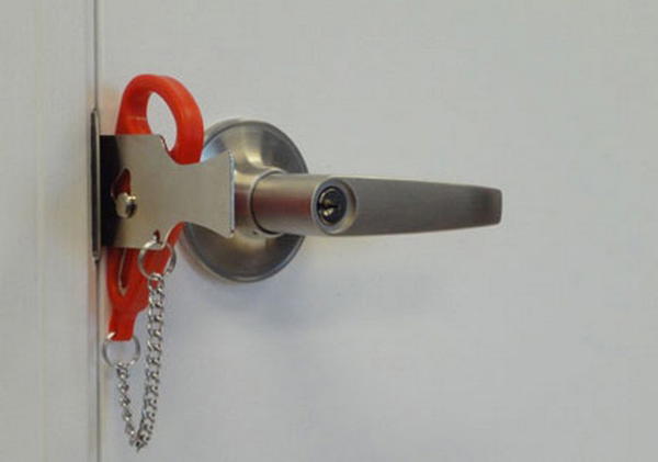 DIY Hotel Door Lock