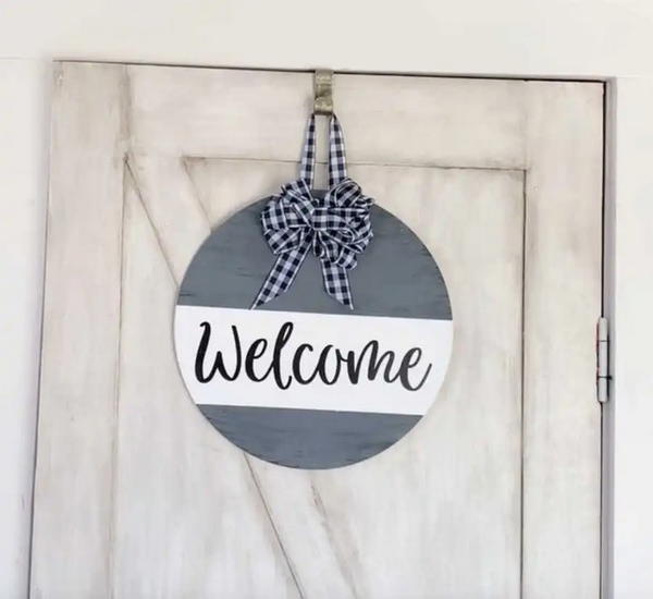 DIY Wooden Door Hanger with Cricut