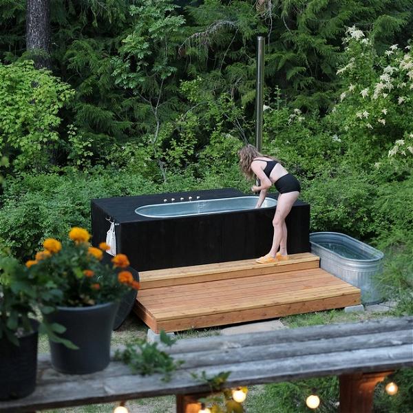 How To Build A bath Tub In Your Backyard