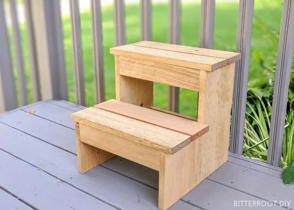 Kid’s wooden Stool