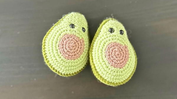 Crochet Avocado Keychain Pattern