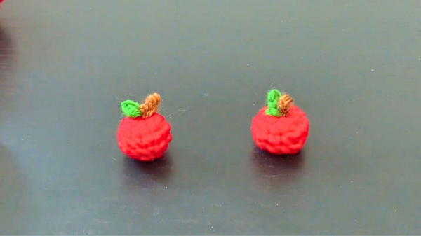 Crochet Cute Mini Apples Pattern