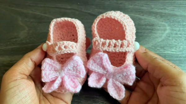 Crochet Quick Baby Shoes Pattern