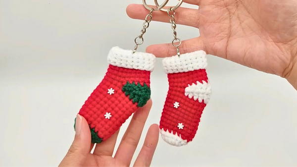 Crochet Xmas Socks Keychain Pattern