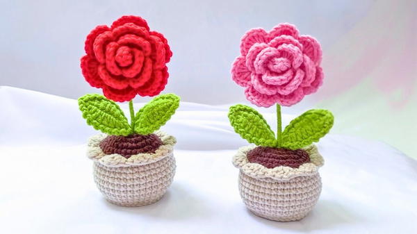 Beautiful Crochet Rose Pot With Flower Pattern